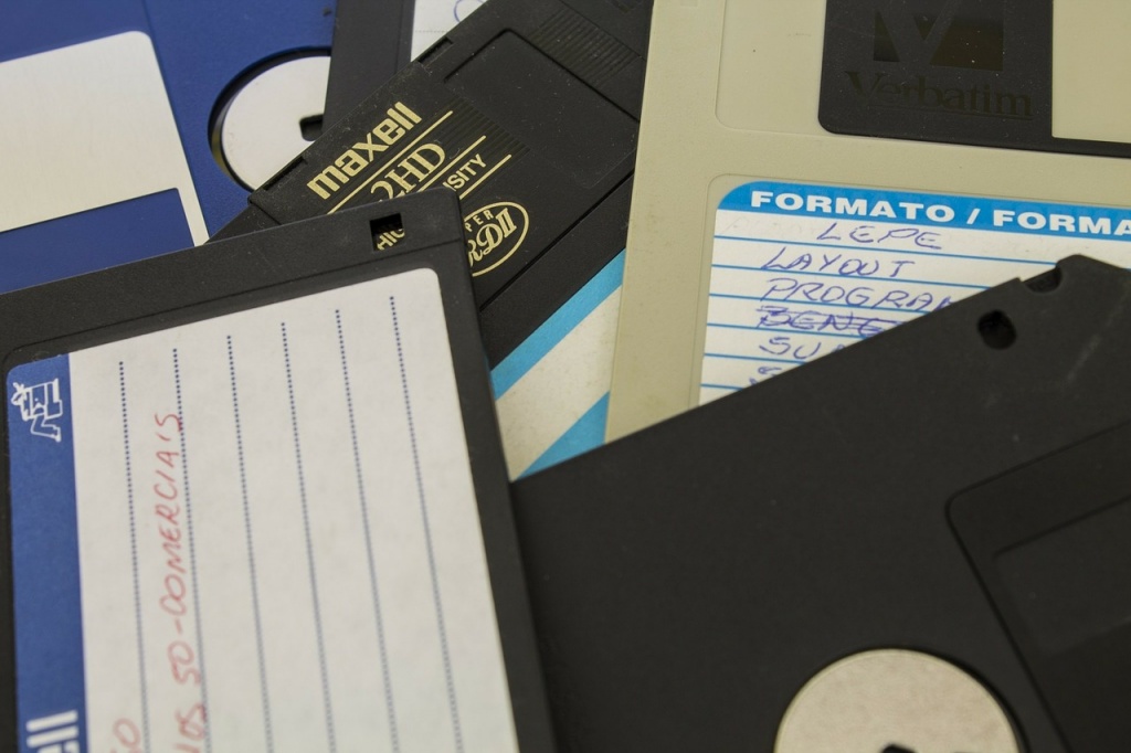 floppy-disk-214976_1280.jpg